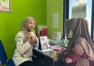 Indonesia_Health Worker