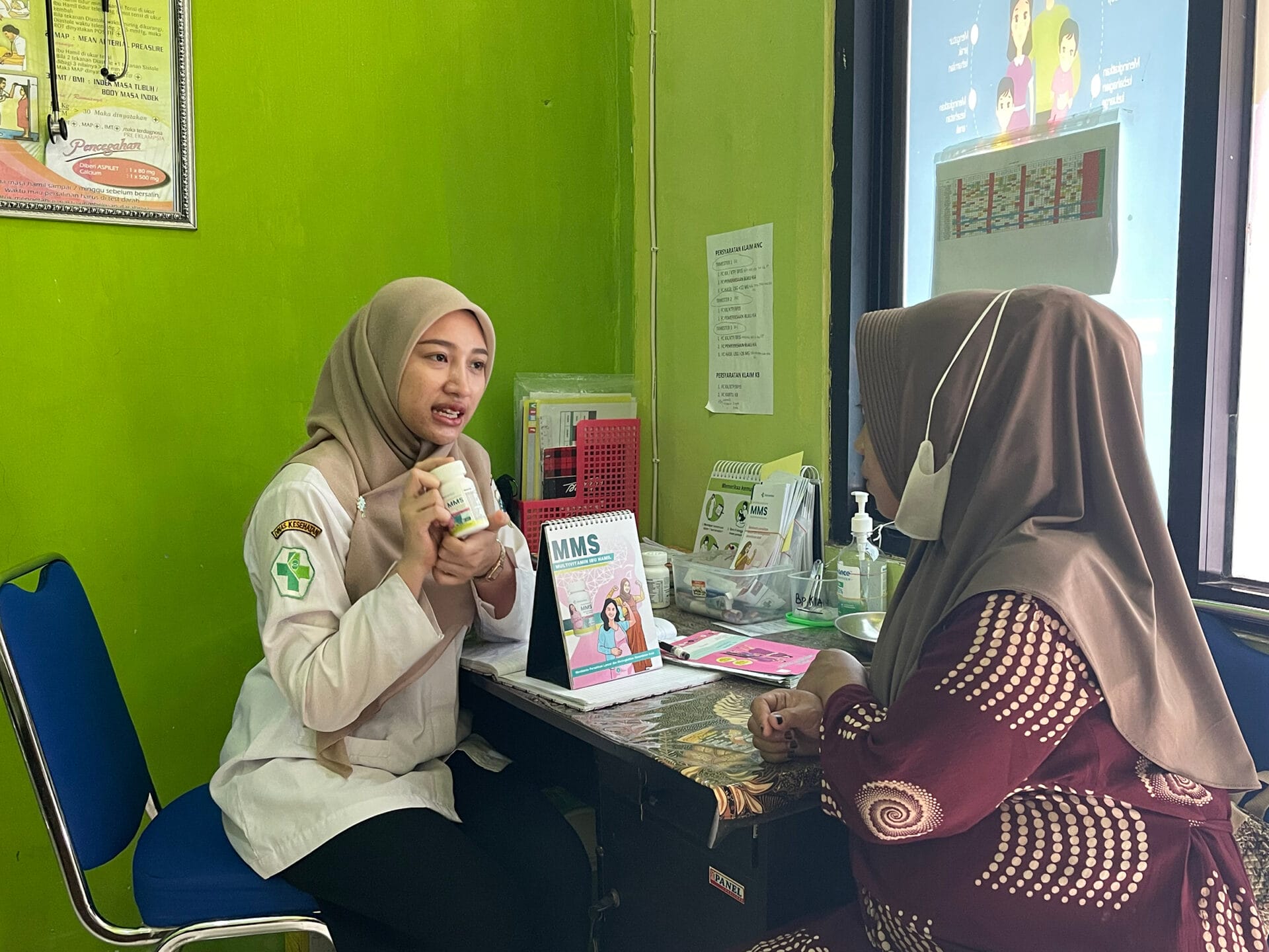 Indonesia_Health Worker